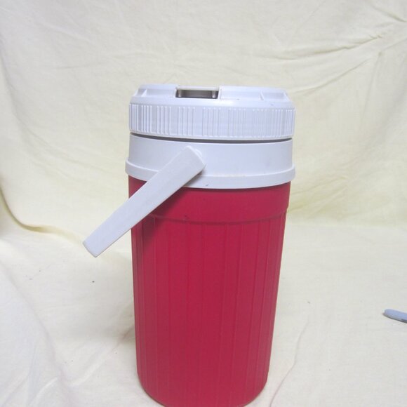VTG 80'S LIPTON ICED TEA PROMO COOLER JUG 1/2 GAL $EACH - Picture 5 of 14